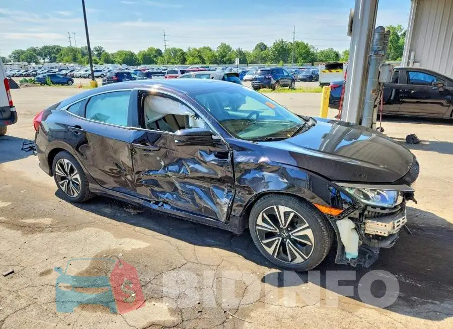 19XFC1F30HE212182 Photo# 4