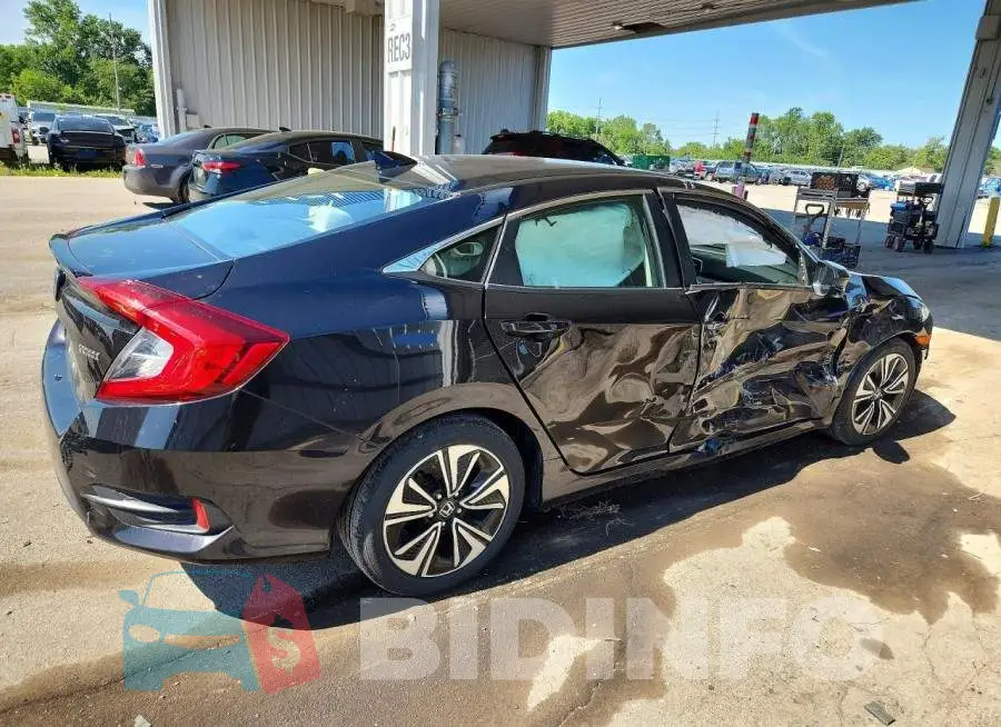 19XFC1F30HE212182 Photo# 3