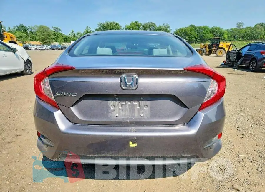 19XFC2F52JE203352 Photo# 6