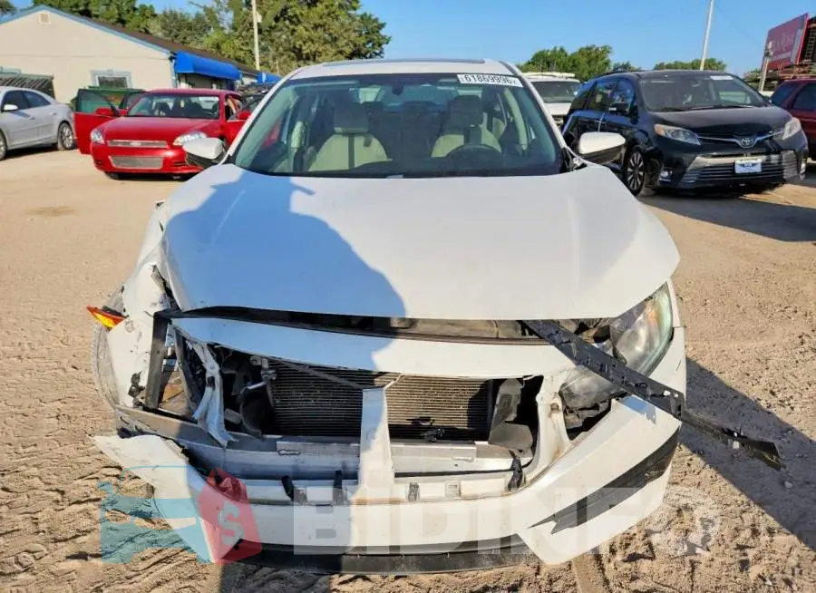 19XFC2F74HE035578 Photo# 5