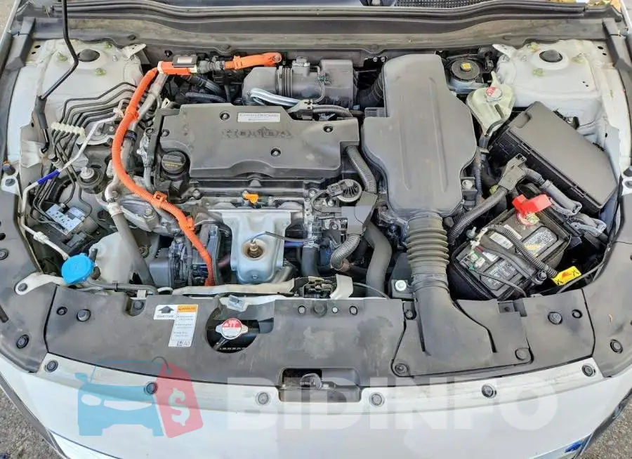 1HGCV3F18KA007132 Photo# 11