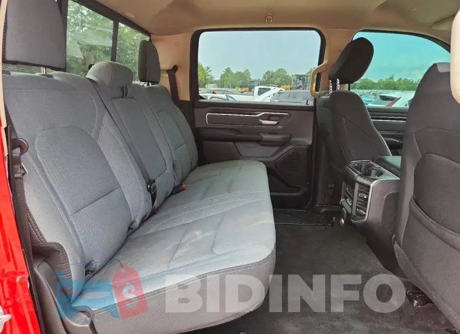 1C6SRFFT8LN168437 Photo# 10