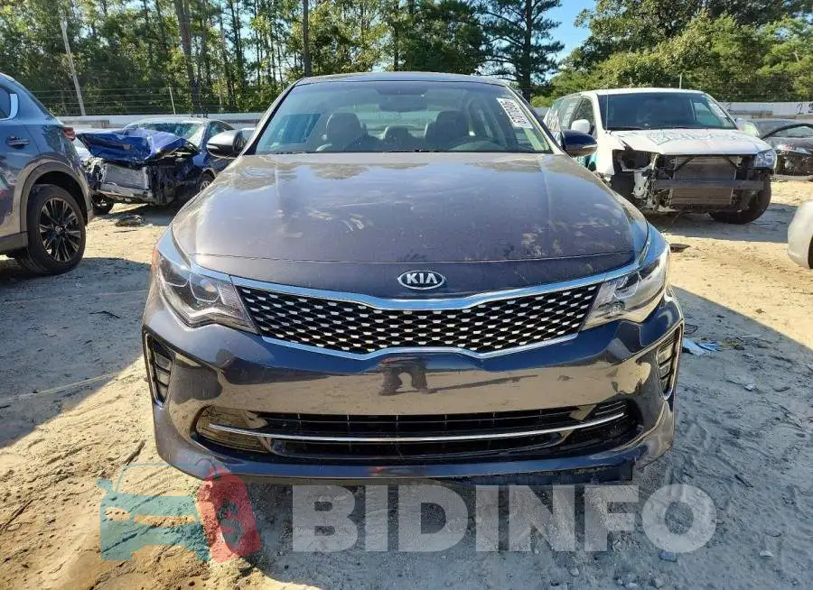 5XXGW4L29JG201655 Photo# 5