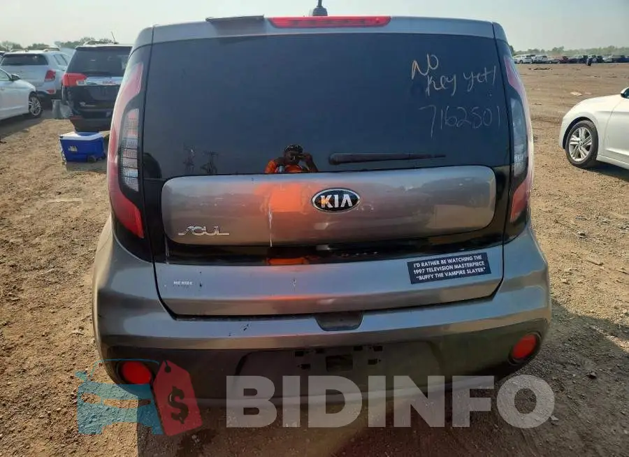 KNDJN2A25J7572725 Photo# 6