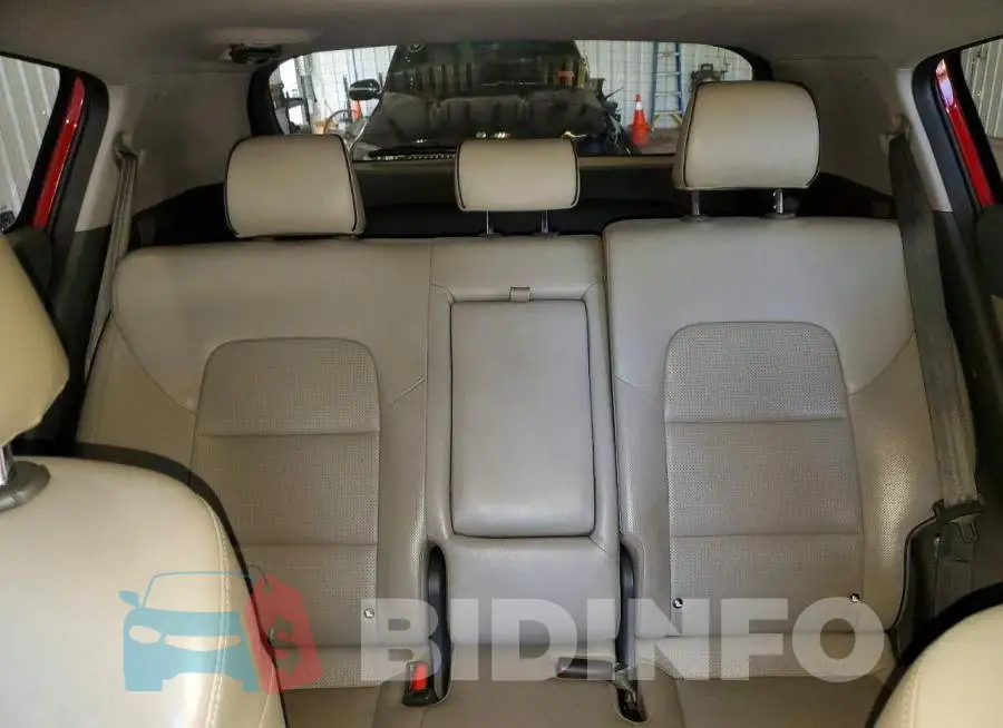 KNDPRCA60J7374285 Photo# 10