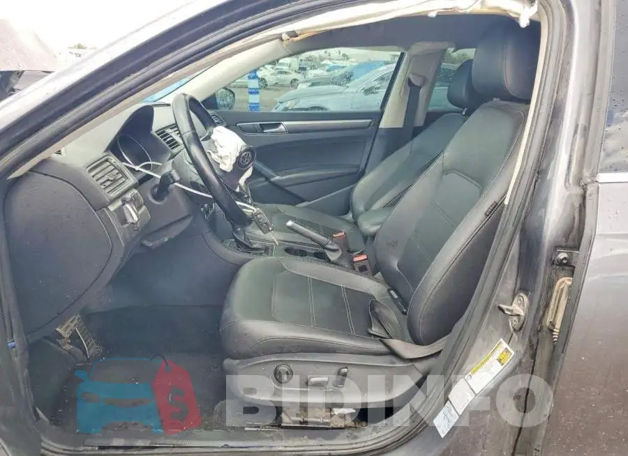 1VWDT7A3XHC074480 Photo# 7