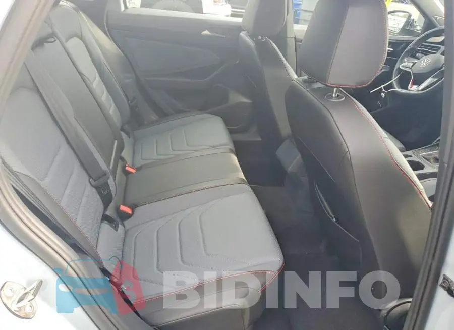 3VW2T7BUXSM045226 Photo# 10