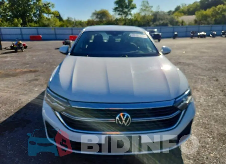 3VW5M7BU8RM085177 Photo# 5