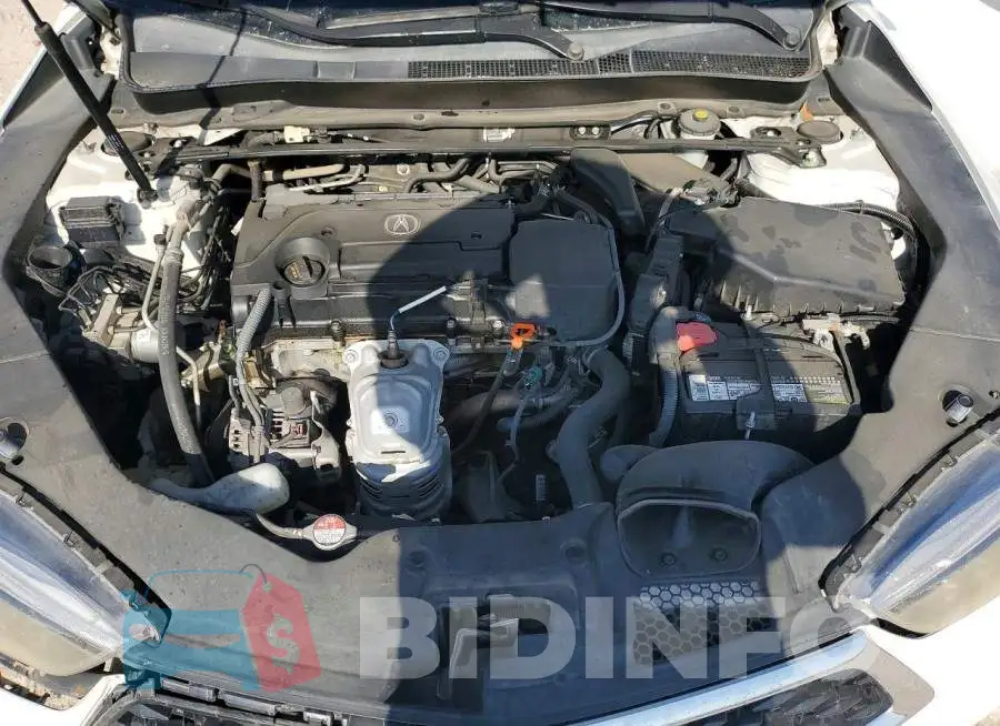 19UUB1F34JA004214 Photo# 11