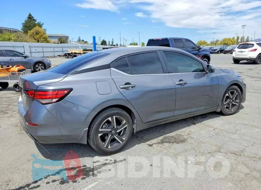 3N1AB8CV3SY242247 Photo# 3