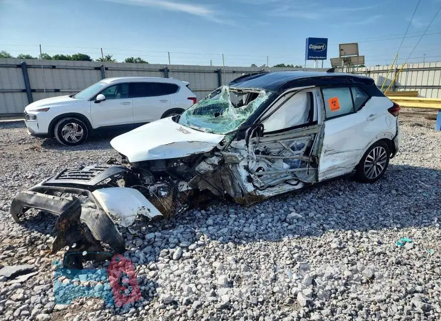 3N1CP5DV7PL556253 Photo# 1