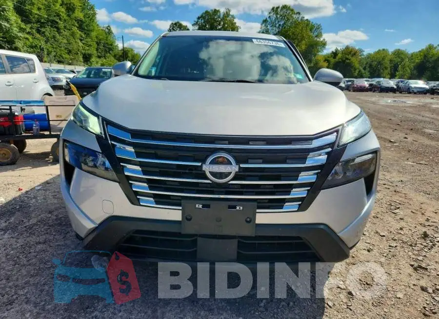JN8BT3BB9RW429927 Photo# 5