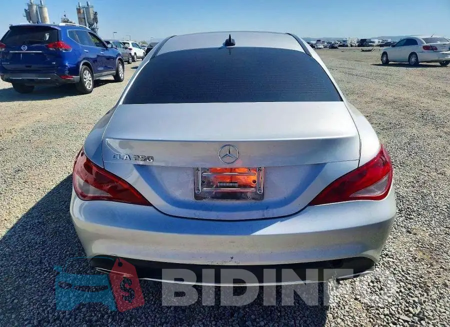 WDDSJ4EB9JN521123 Photo# 6