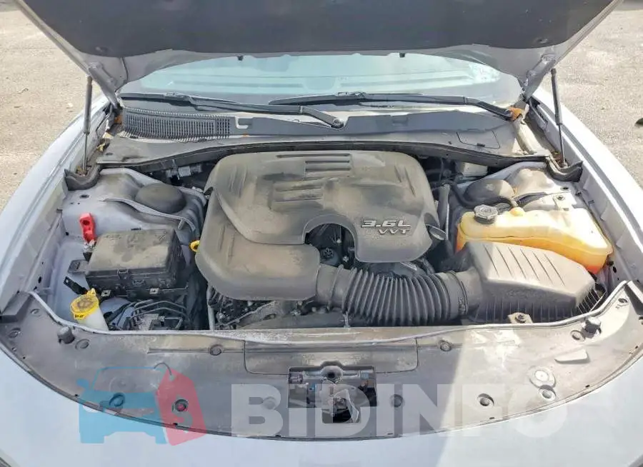 2C3CDXJG2LH238975 Photo# 11