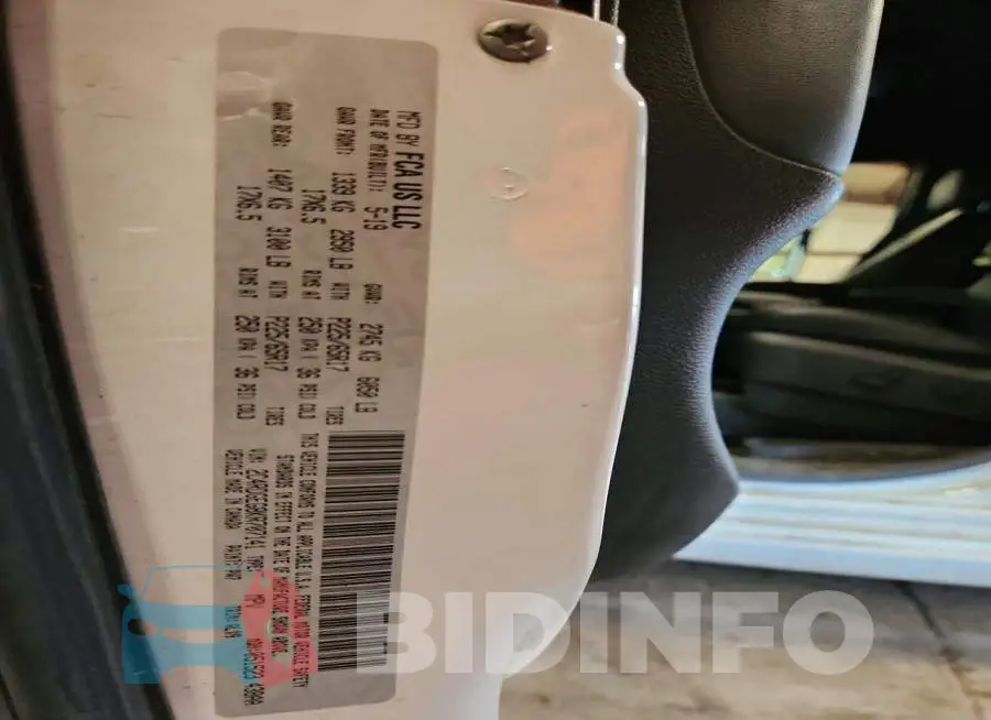 2C4RDGEG8KR707141 Photo# 14