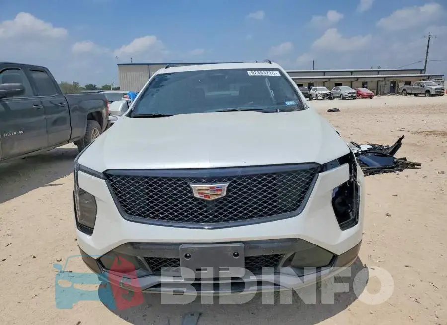 1GYFZER40RF100803 Photo# 5