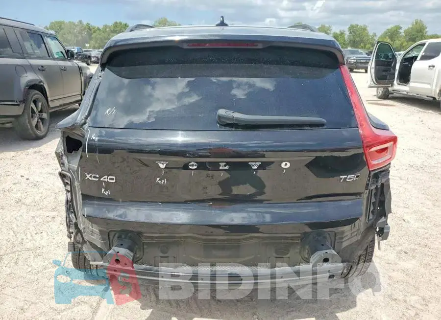 YV4162UM8M2405316 Photo# 6