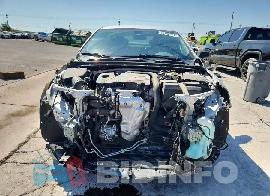 1G1ZB5ST7JF257430 Photo# 5