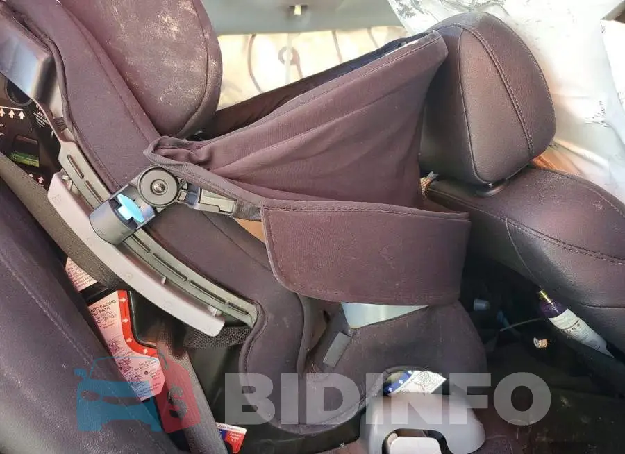 1G1ZD5ST2NF205736 Photo# 10