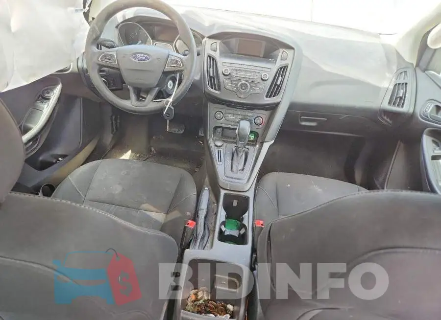 1FADP3E22JL275822 Photo# 8