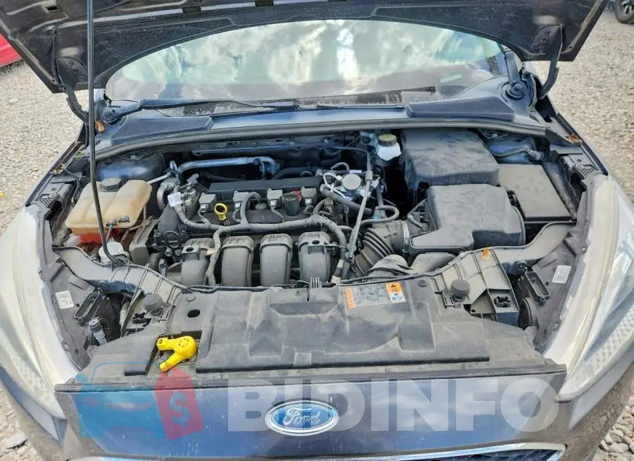 1FADP3E22JL275822 Photo# 11