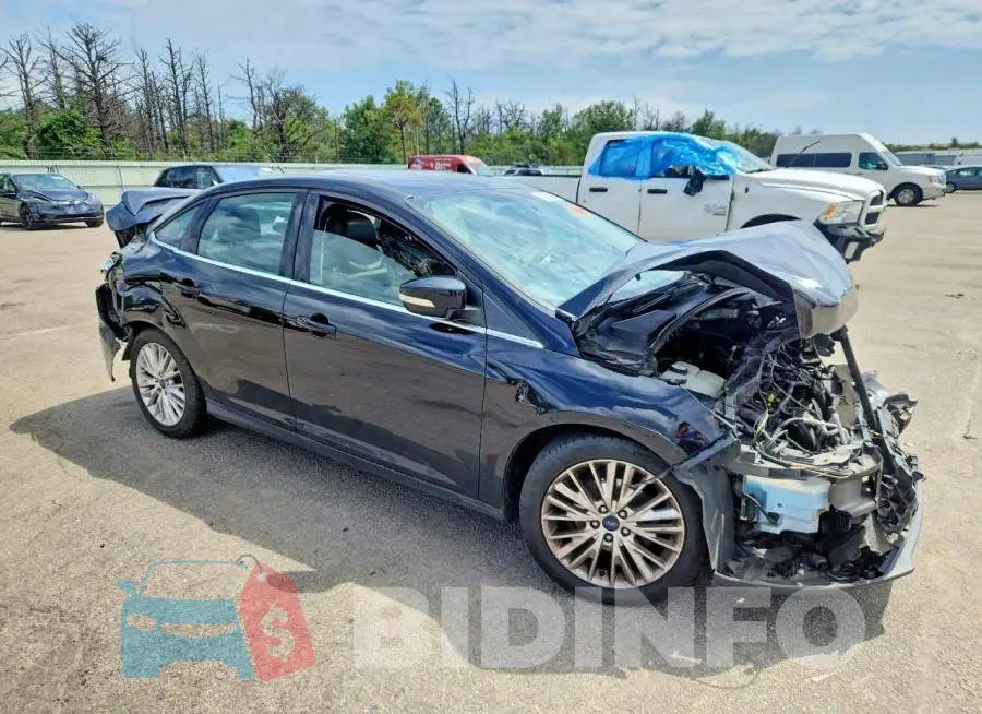 1FADP3J22HL218214 Photo# 4
