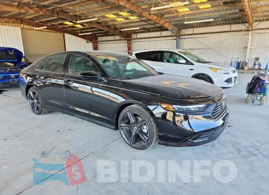 1HGCY2F70TA011814 Photo# 4