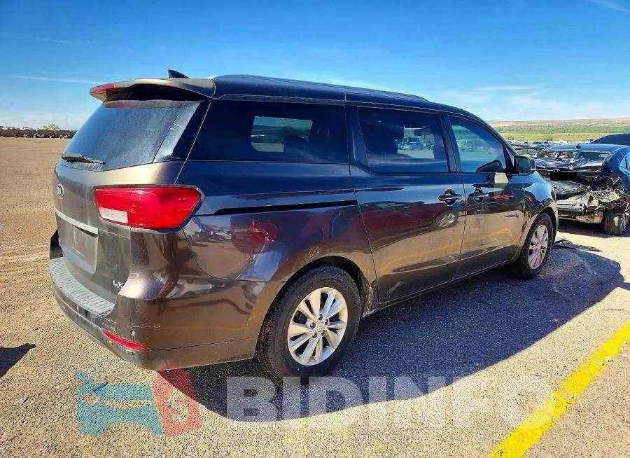 KNDMB5C1XH6330895 Photo# 3