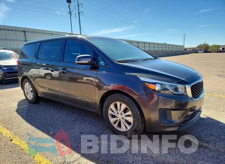 KNDMB5C1XH6330895 Photo# 4
