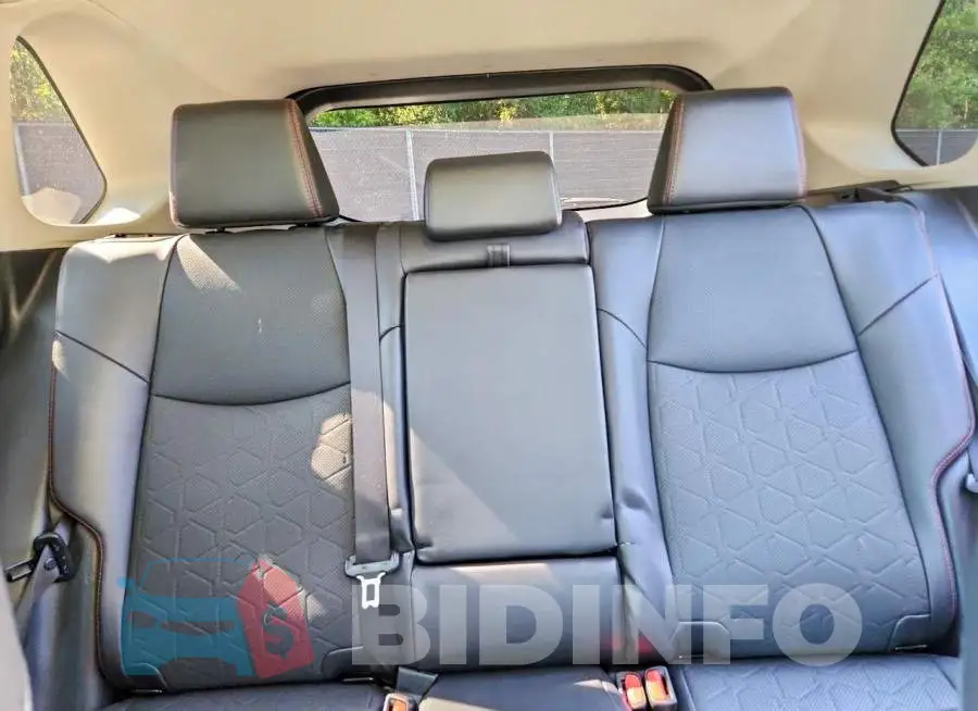 2T3S1RFV4PW384884 Photo# 10