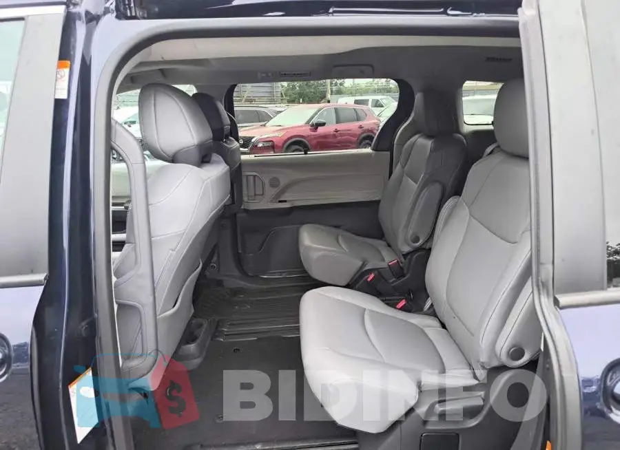5TDYRKEC2RS203599 Photo# 12
