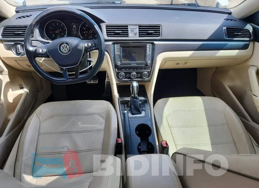 1VWDT7A31HC001370 Photo# 8