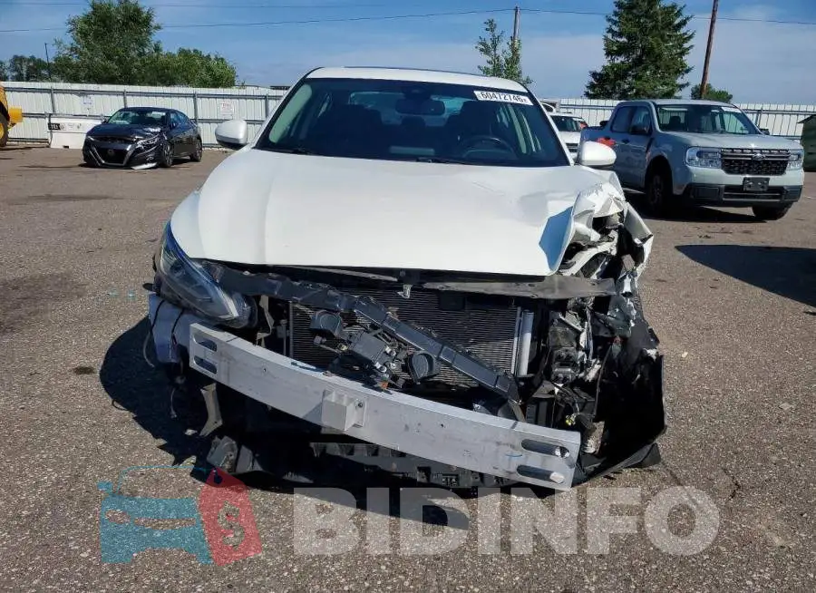 1N4BL4DW3KC151573 Photo# 5