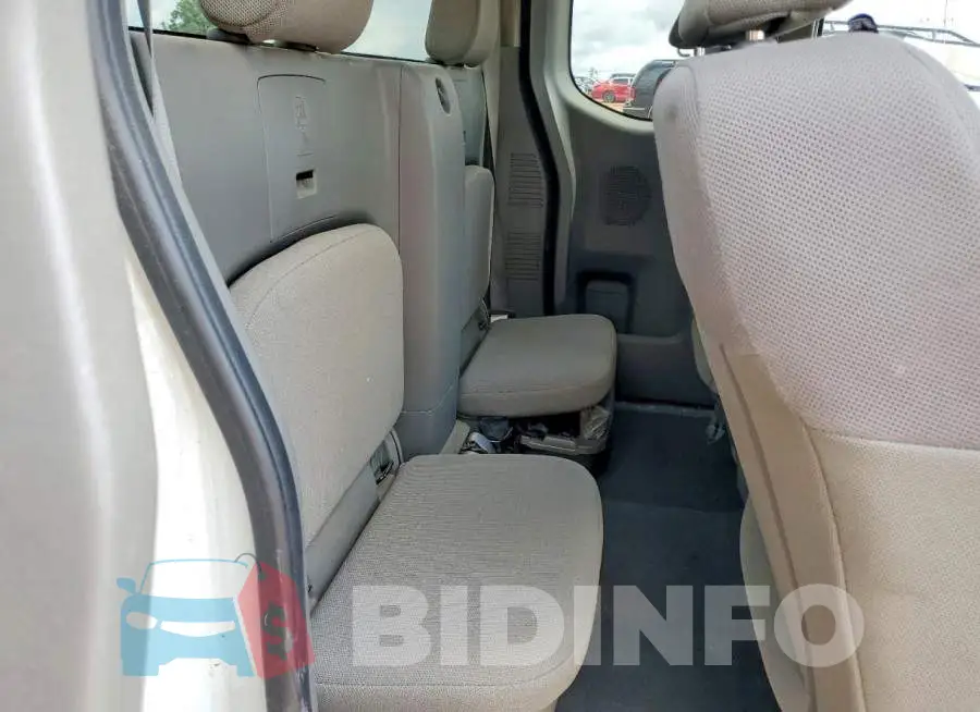 1N6BD0CT5JN768920 Photo# 10