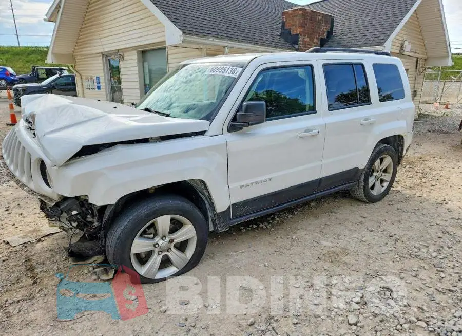 1C4NJRFB6HD124844 Photo# 1