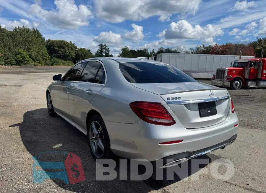 WDDZF4KB8HA244034 Photo# 3