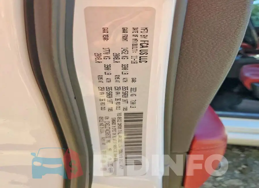 1C4SDJCT4KC605732 Photo# 14