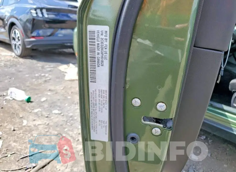 2C3CDZKG8PH518528 Photo# 12
