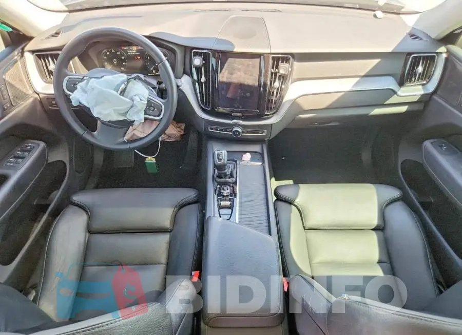 YV4A22RK9K1328929 Photo# 8