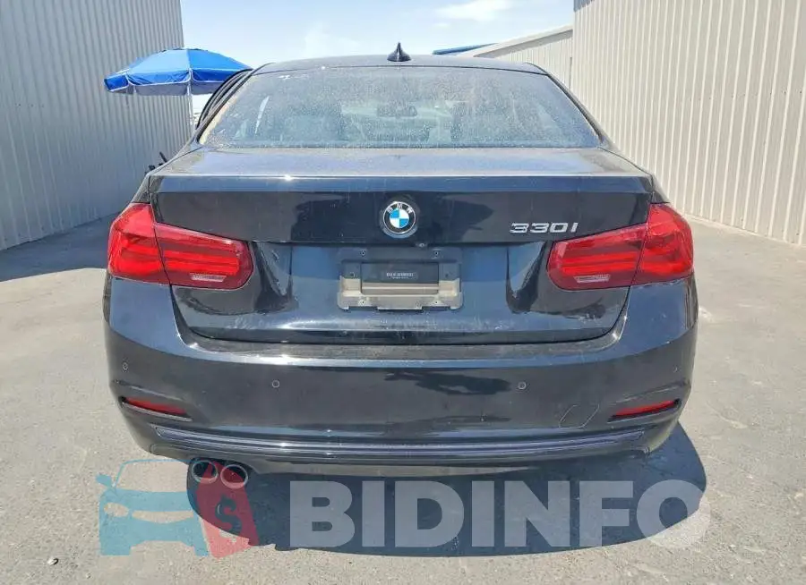 WBA8B9C56JEE81675 Photo# 6
