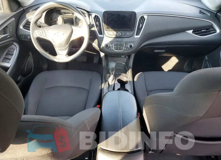 1G1ZD5ST3NF167434 Photo# 8