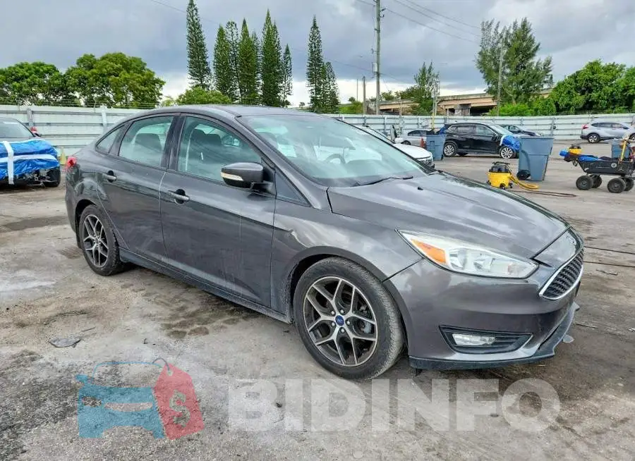1FADP3H2XJL318668 Photo# 4