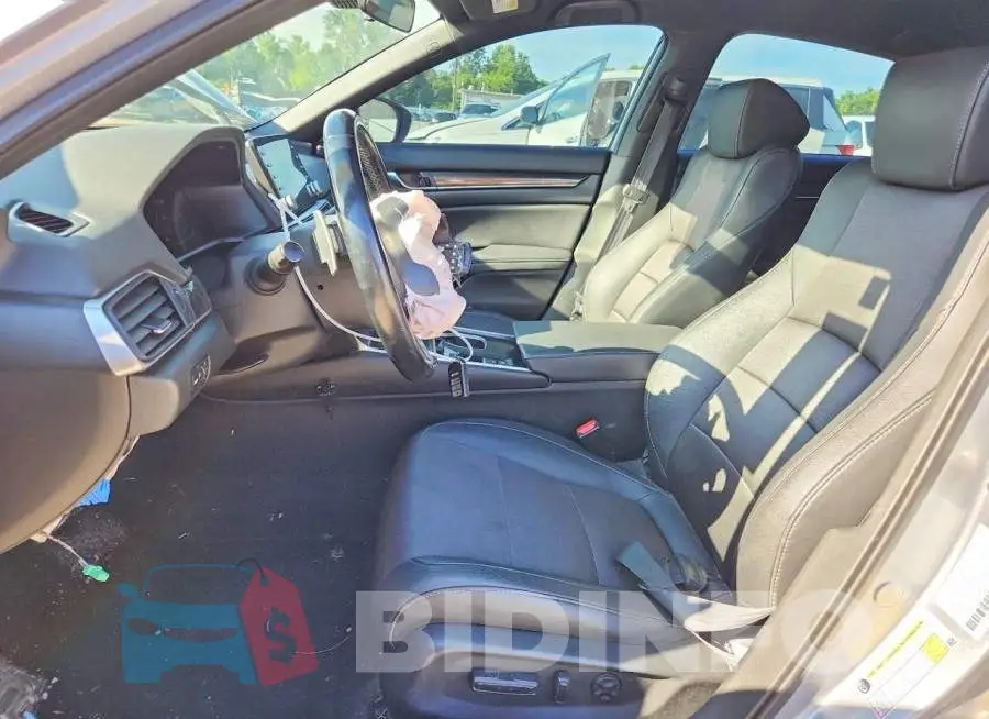 1HGCV1F33LA132997 Photo# 7