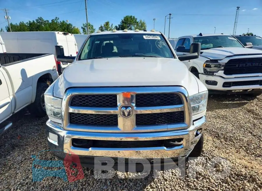 3C63R3GL1JG220904 Photo# 5