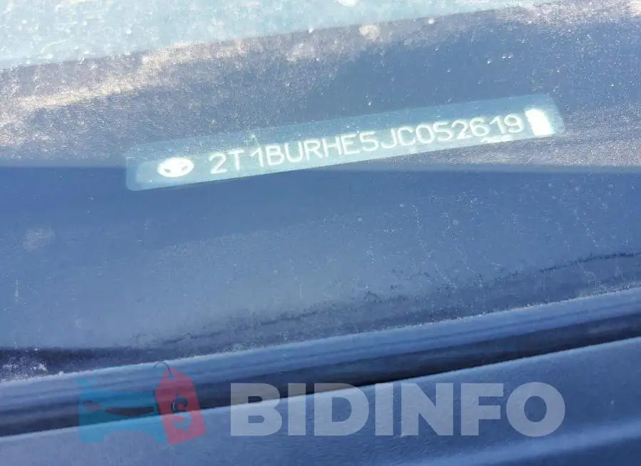 2T1BURHE5JC052619 Photo# 12
