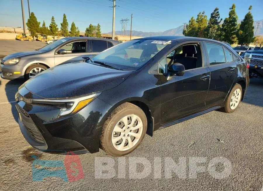 JTDBCMFE6R3040413 Photo# 1