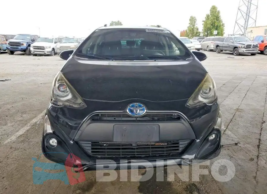 JTDKDTB32H1592495 Photo# 5