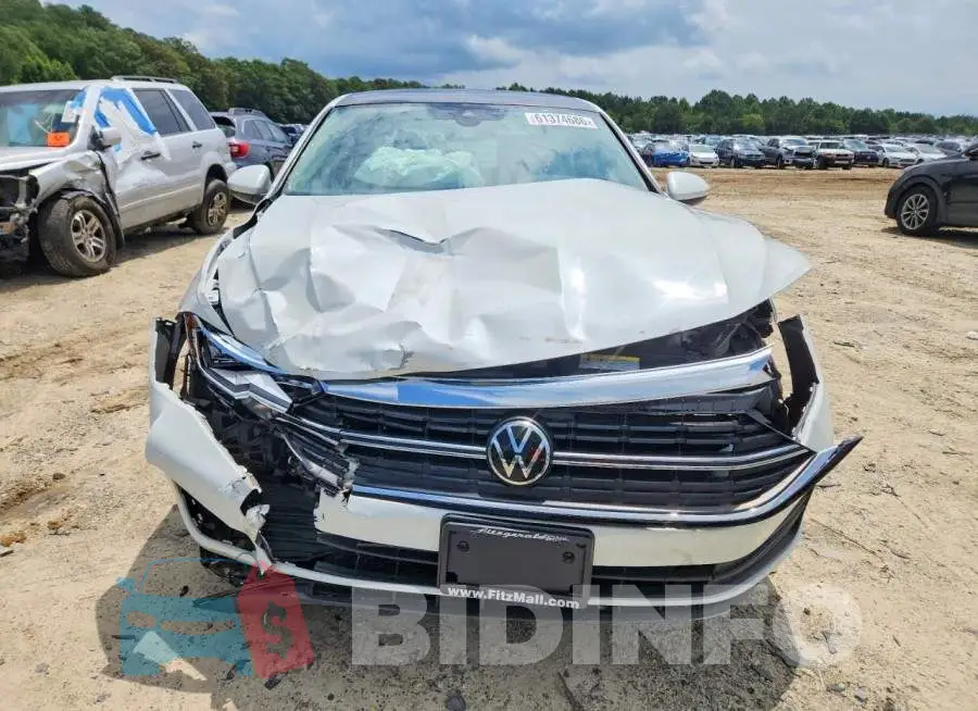 3VW7M7BU1PM032682 Photo# 5