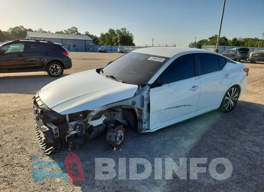 1N4BL4CV5KC250422 Photo# 1
