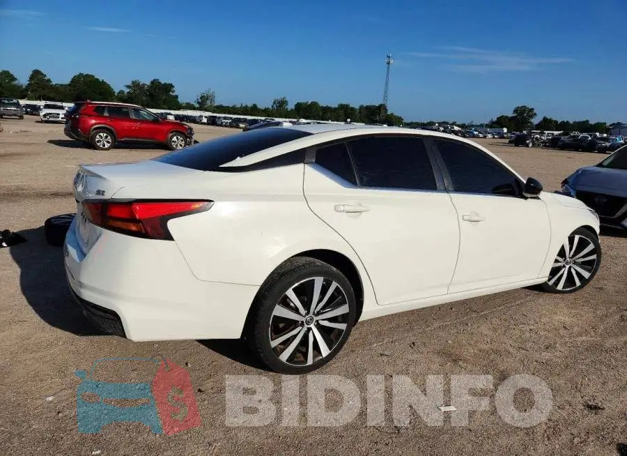 1N4BL4CV5KC250422 Photo# 3